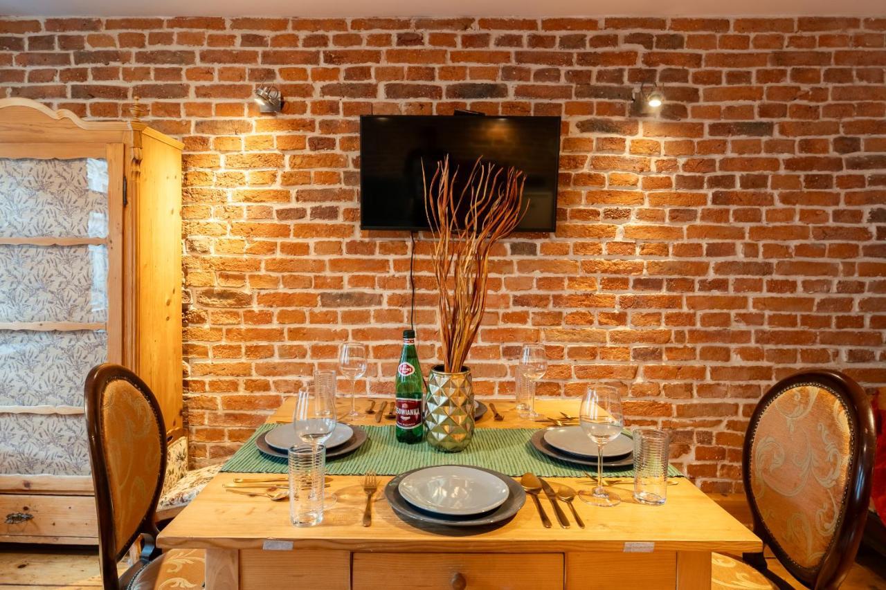 Apartament 1886 - Doba Do 14-00 - W Scislym Centrum Z Widokiem Na Majowke - By Space Apart Appartement Jelenia Góra Buitenkant foto